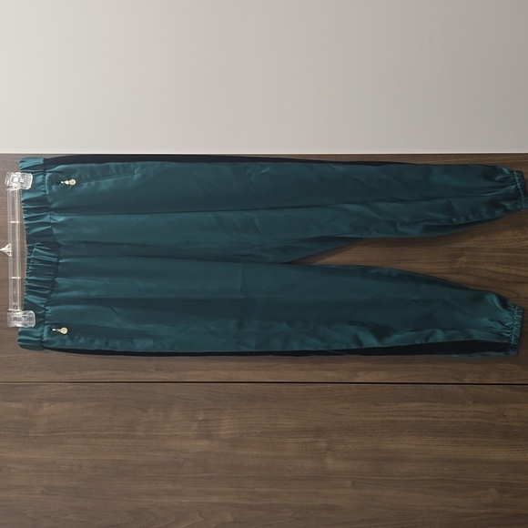 Emily McCarthy-Downtown Jogger In Botanical Green-Size Medium - Picture 6 of 17